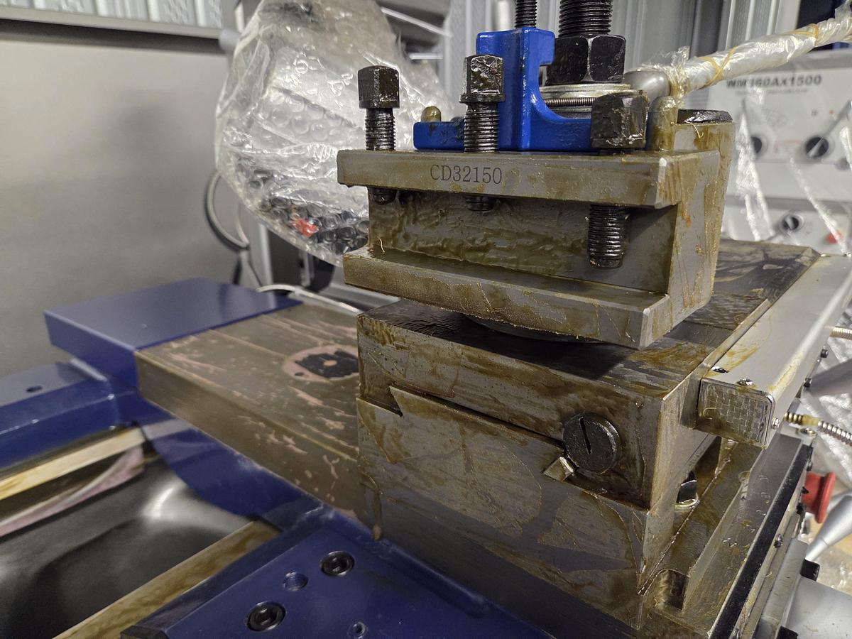 Rogi WM500BX2000 lathe