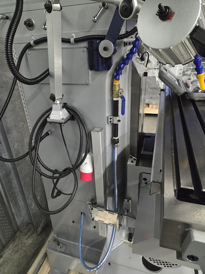 WUM100 - ROGI Universal Milling Machine