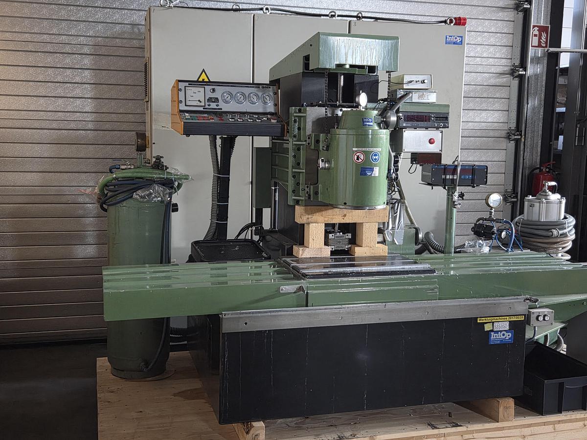 Used 1981 INTOP CP