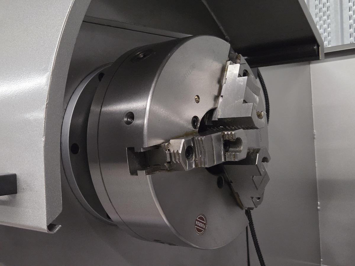 Rogi WM770x1500 lathe