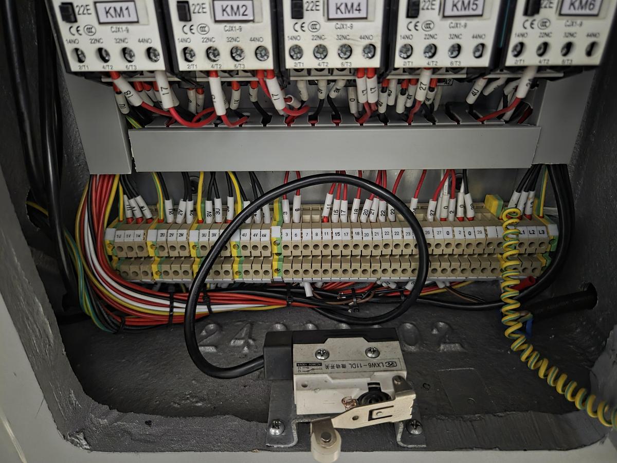 WUM100 - ROGI Universal Milling Machine