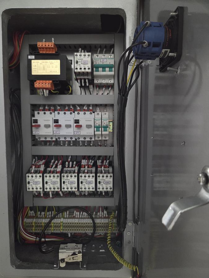 WUM100 - ROGI Universal Milling Machine