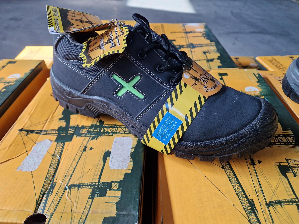 GEMSTONE A140802 GREY / A161003 BLACK