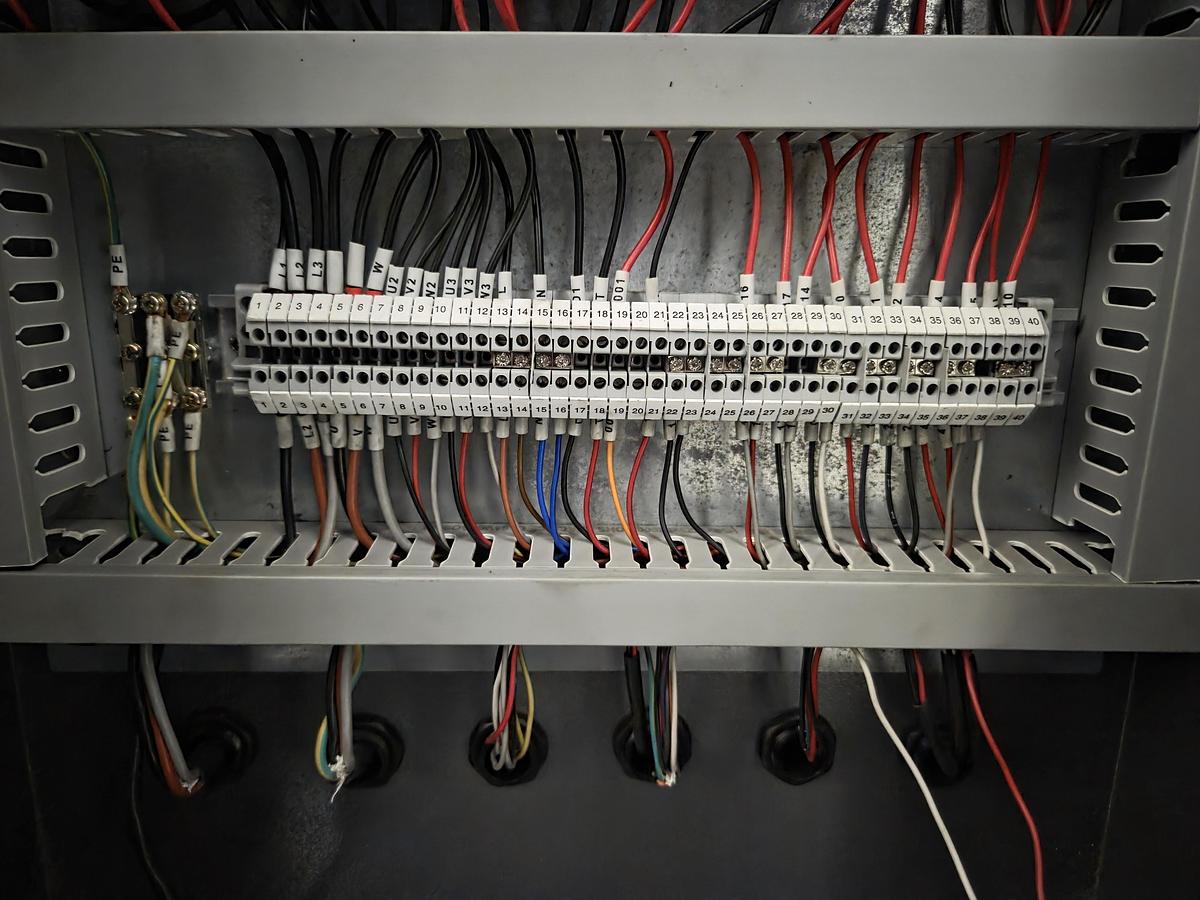 Rogi WL560x2000 lathe