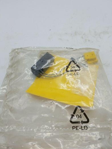 Turck Ni2-Q6,5-AP6-0,1-FS4.4X3/S304 Proximity Sensors