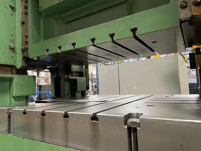 Refurbished 200 ton Minster P2