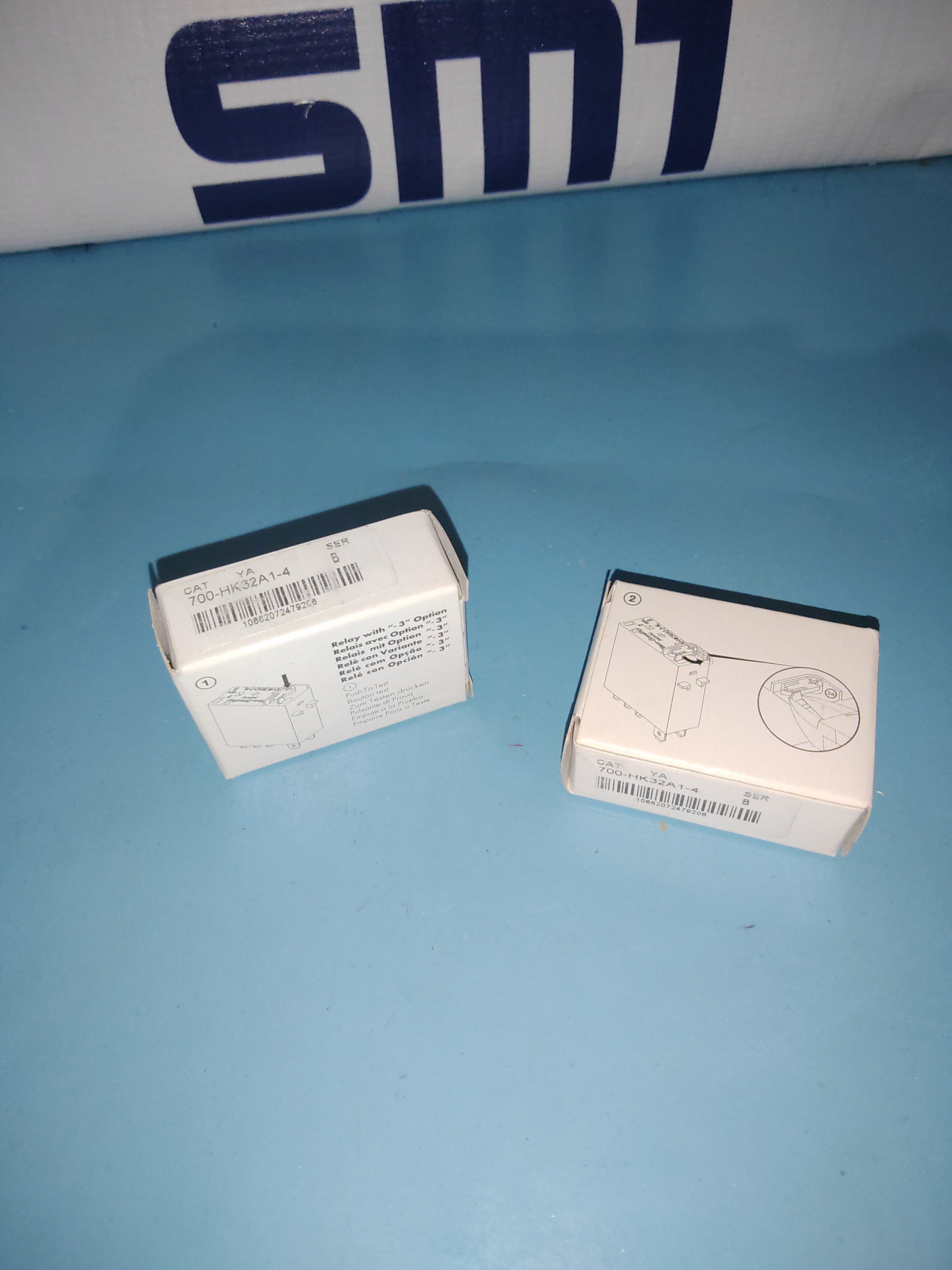 Allen Bradley Relay 700-HK32A1-4 for CMS Laser Maker Workcell