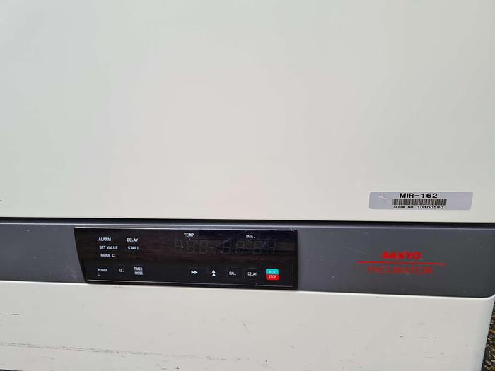 Used Sanyo MIR-162 Incubator