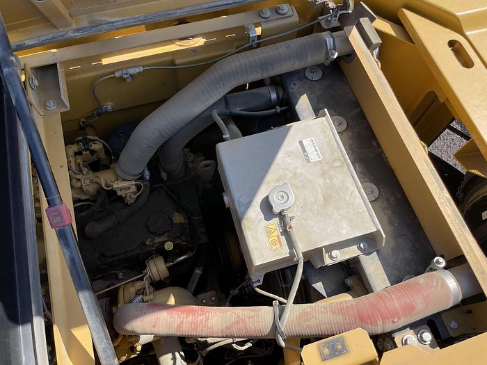 Used 2018 CATERPILLAR 325FL
