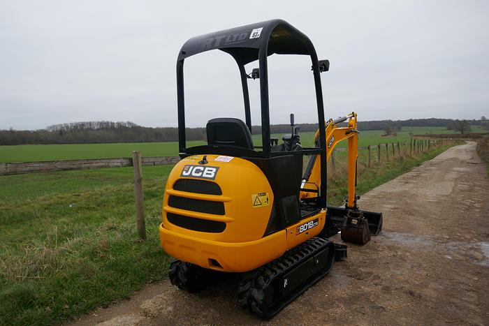 Used 2015 JCB 8018 CTS