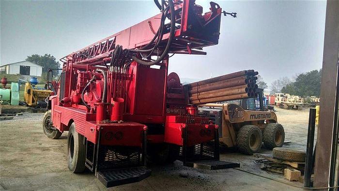 Used 1989 Speedstar 275 DSI Quik-Drill Rig