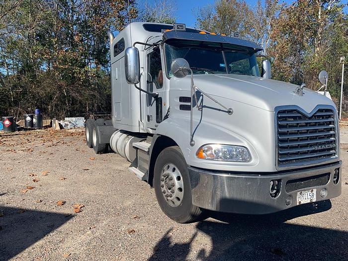 Used 2013 MACK CXU613