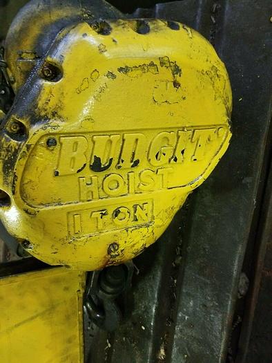 Used BUDGET 1 TON HOIST with trolley