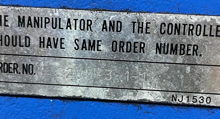 Used  YASKAWA MOTOMAN ES165D 6 AXIS ROBOT WITH DX100 CONTROLLER