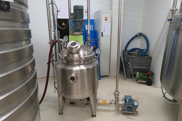 Used LIQUID FILLING LINE