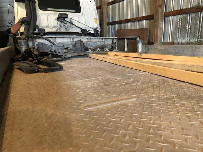 Used Isuzu Aluminum Flatbed Water Truck