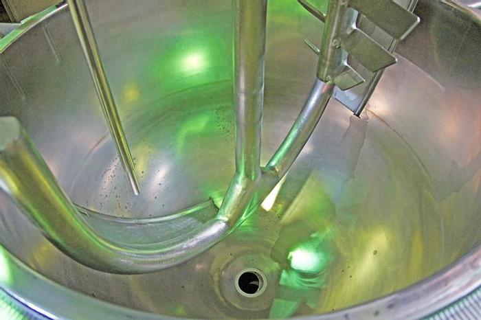Used 80 GALLON GROEN AGITATED KETTLE - MODEL RA-80 - SWEEP & X-MAS TREE (#9924)