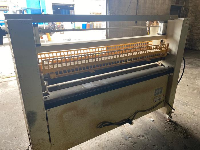 Used 2000 Fin Machine (Italy) SC2R 1600 2-Roll Glue Spreader & CLN 1600 Pinch Roller