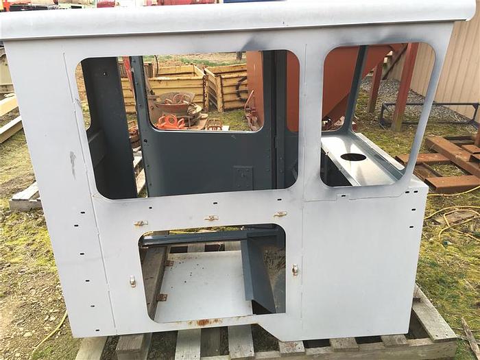 0 CCC CAB FOR CCC (CRANE CARRIER COMPANY) TRUCK - Pending Sale