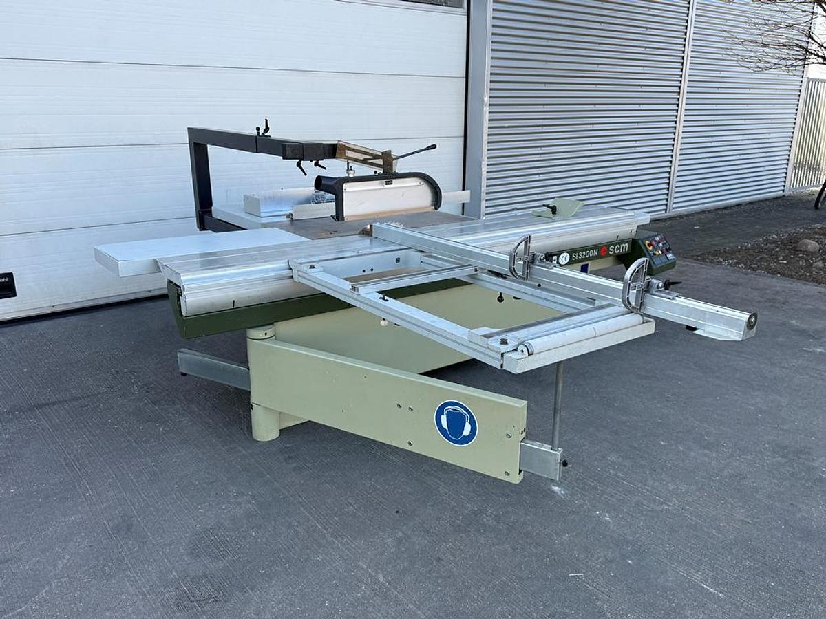 Gebraucht Formatkreissäge SCM SI 3200 N