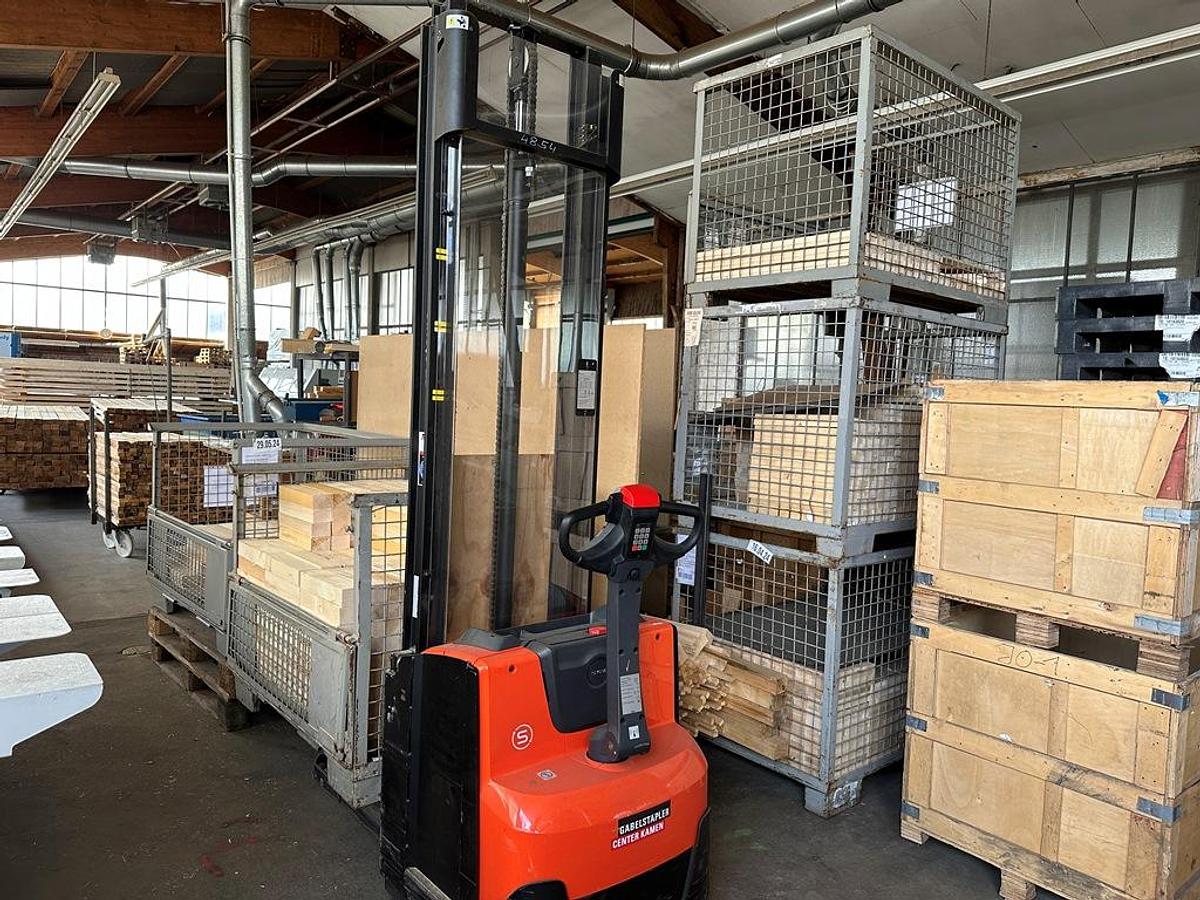 Gebraucht Hochhubwagen Toyota SWE120