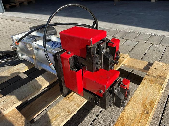 Gebraucht Beschlagstanze ROTO / Comall Typ 305645 / 65594