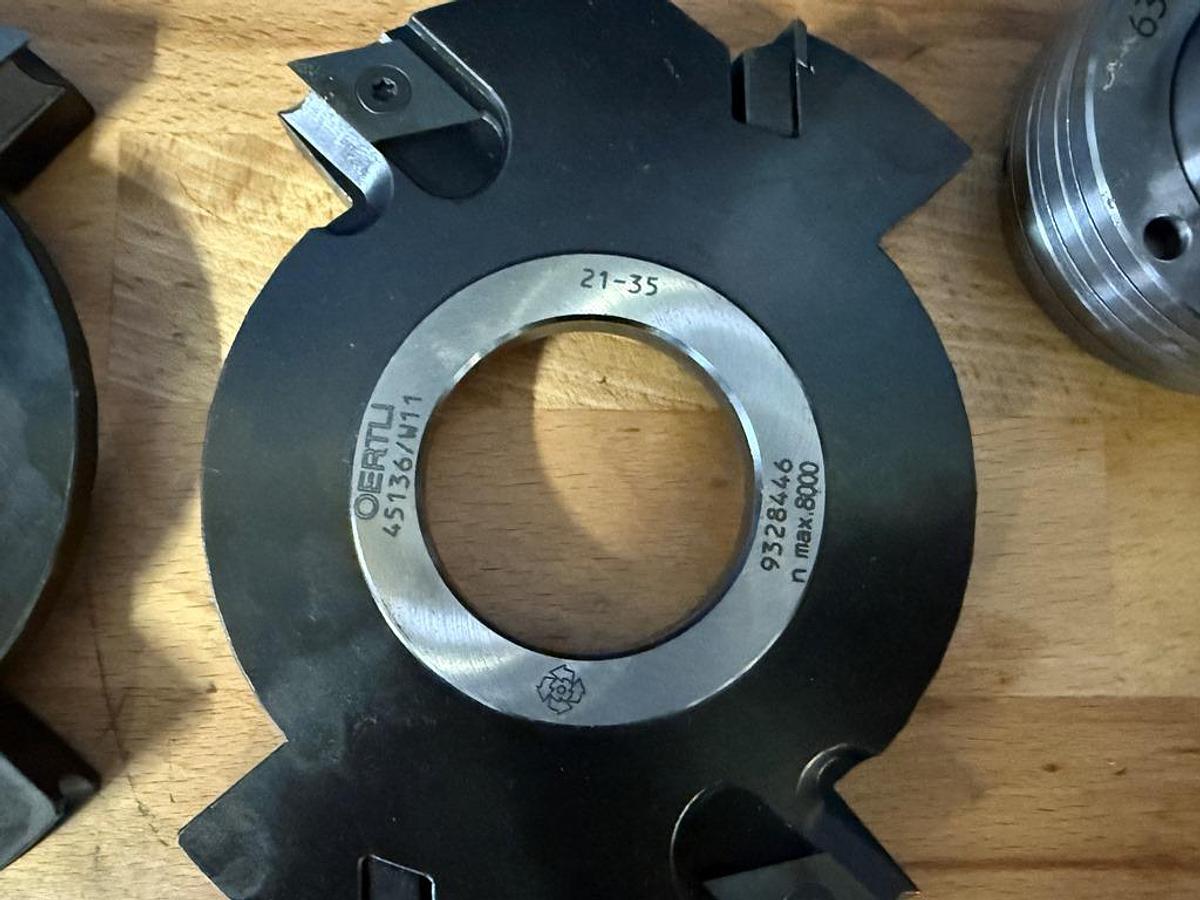 Neuwertig Verstell-Nut-Fräser Örtli mit Buchse und Zwischenringen