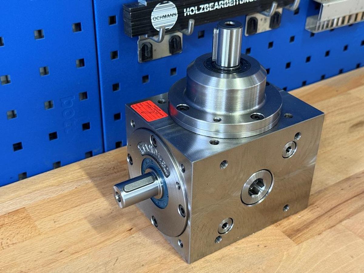 Gebraucht T – Winkelgetriebe oder Kegelradgetriebe Tandler O1-III