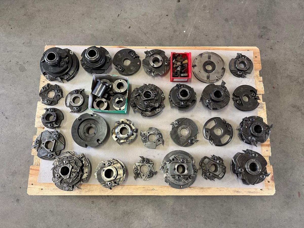 Gebraucht Tischfräse Bäuerle SFM 0 mit Ausrüstung zur Herstellung von Rundbögenfenstern