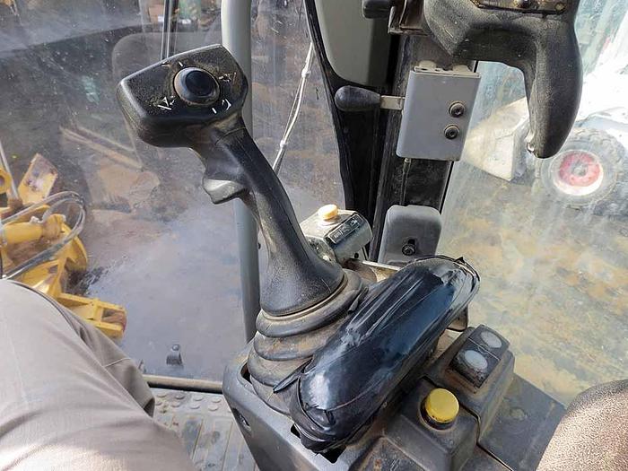 Used 2012 CATERPILLAR 140 M 2 AWD