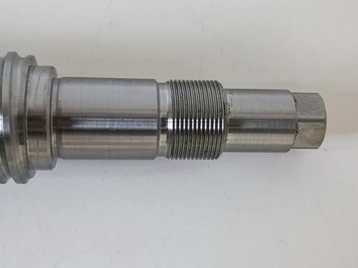 Geschliffener Präzisions Kugelgewindetrieb, D32x5mm, 415mm, Kuhn, neu