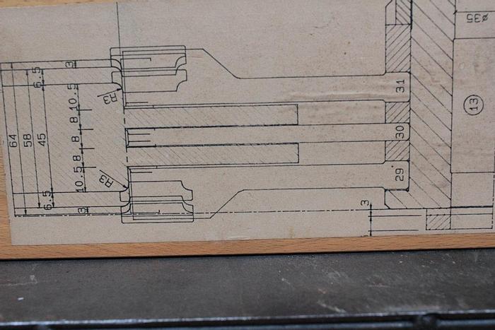 Used Gruppo utensili serramento usato