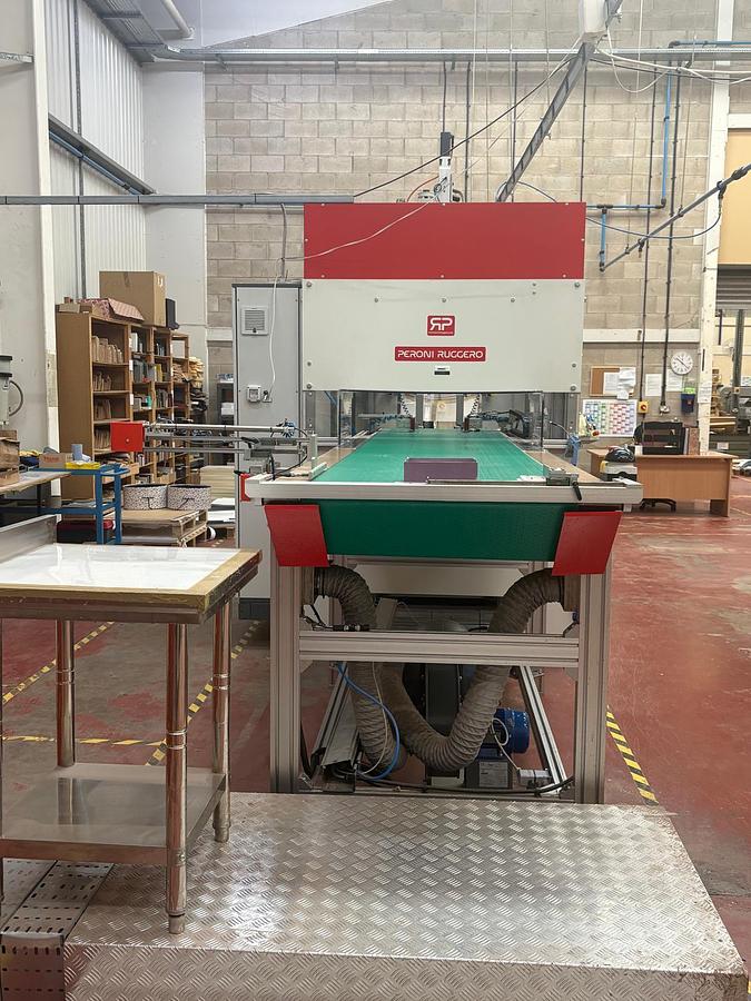 Used Peroni Box Wrapper 24