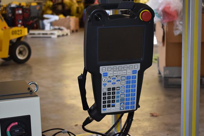 Refurbished Fanuc Lr Mate 200iD/4s Certified FANUC Training Cell with Vision - 2015