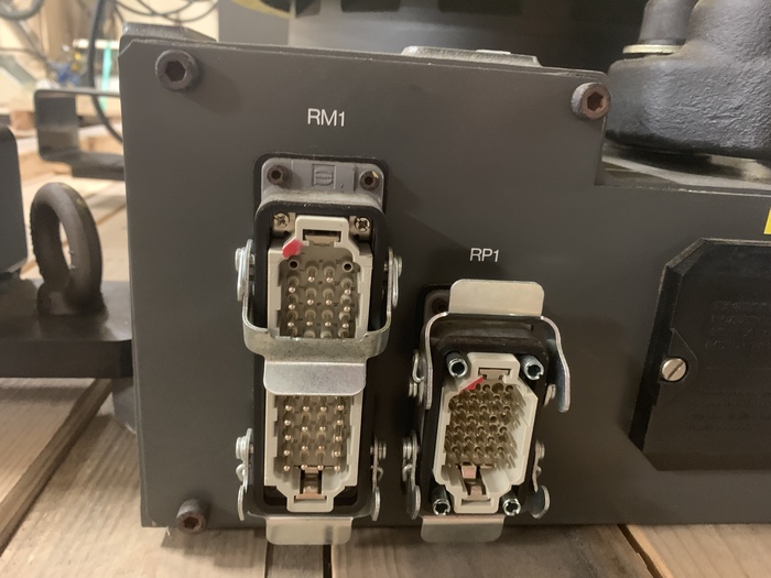 Used FANUC R2000iB/125L 6 AXIS CNC ROBOT WITH R30iA CONTROLLER