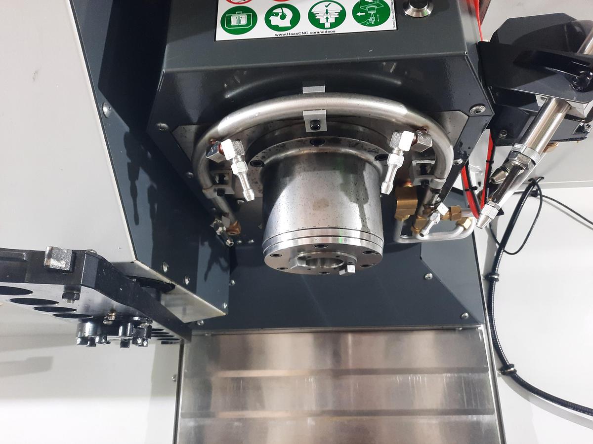 Usato CENTRO DI LAVORO HAAS VF-4 SS USATO