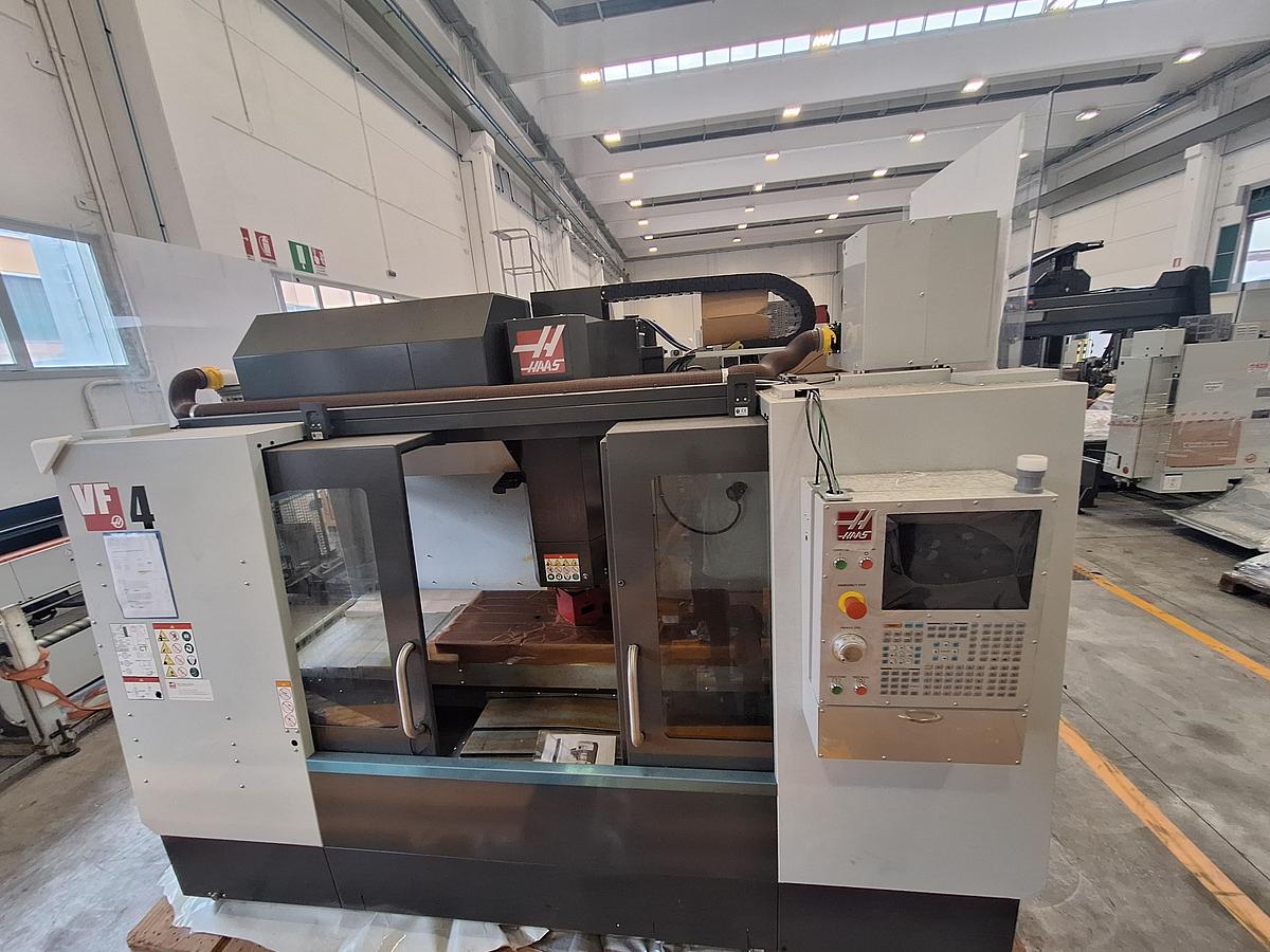 Usato CENTRO DI LAVORO HAAS VF-4-EU SHOW ROOM