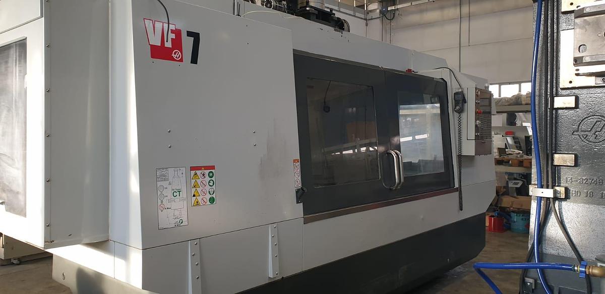 Usato CENTRO DI LAVORO VERTICALE HAAS VF 7/50 USATO