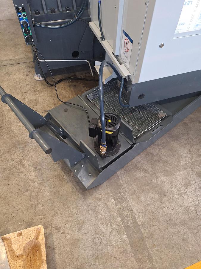 Usato CENTRO DI LAVORO VERTICALE HAAS VF-4 USATO