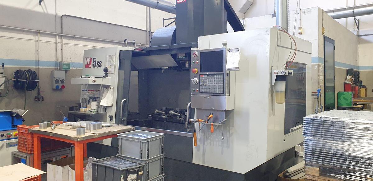 Usato CENTRO DI LAVORO HAAS VF-5SS