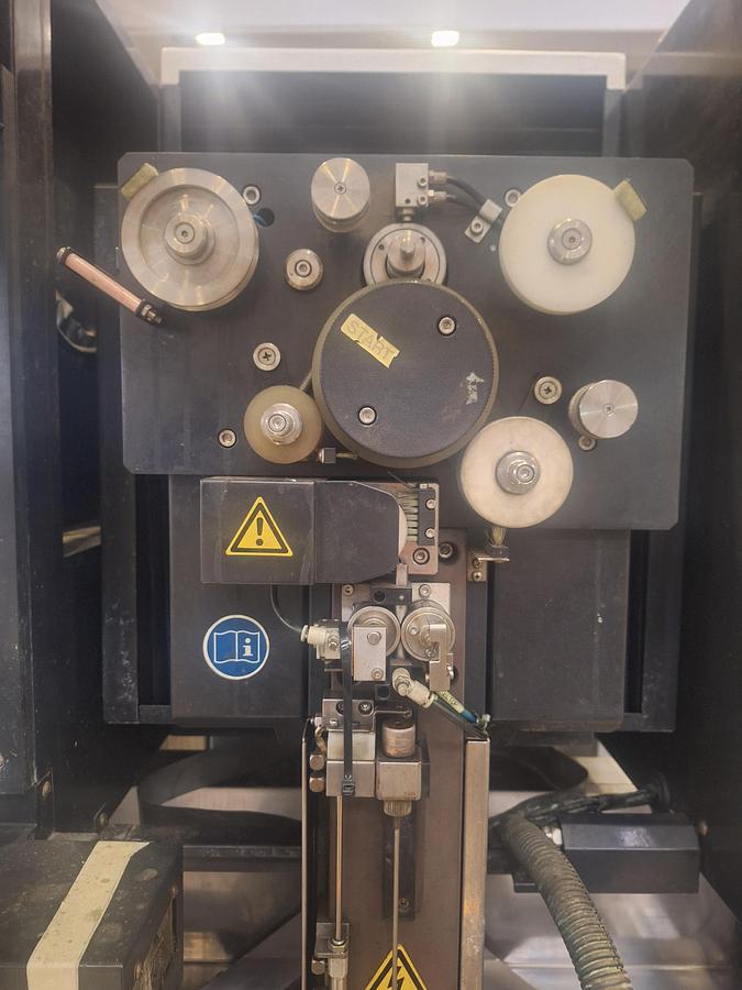 Usato ELETTROEROSIONE A FILO SODICK AQ 400 L 