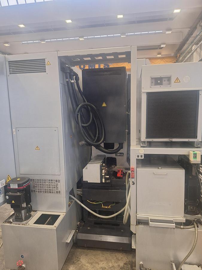 Usato ELETTROEROSIONE A FILO SODICK AQ 400 L 