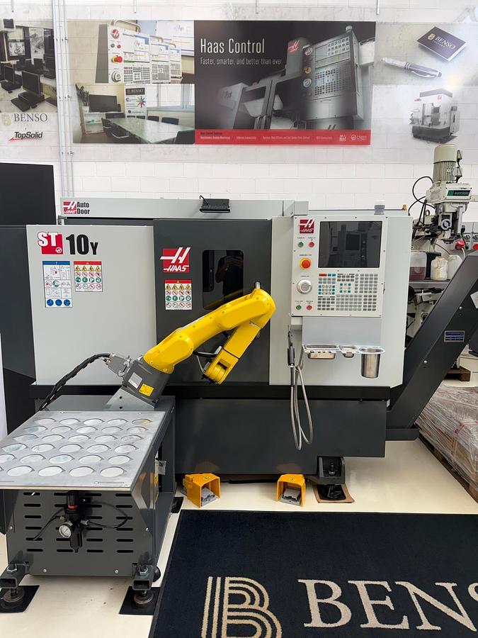 TORNIO HAAS ST-10Y-EU CON ROBOT PKG-1 SHOW ROOM