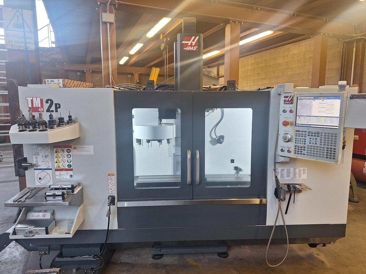 Usato CENTRO DI LAVORO VERTICALE HAAS TM-2P