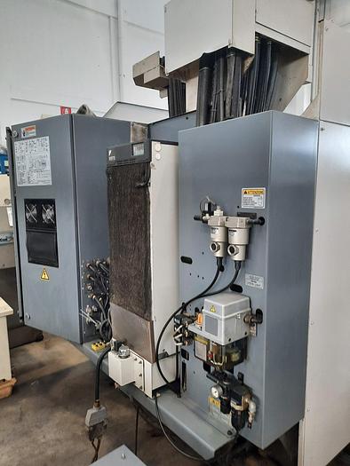 Usato CENTRO DI LAVORO VERTICALE OKUMA MB 56 VB USATO