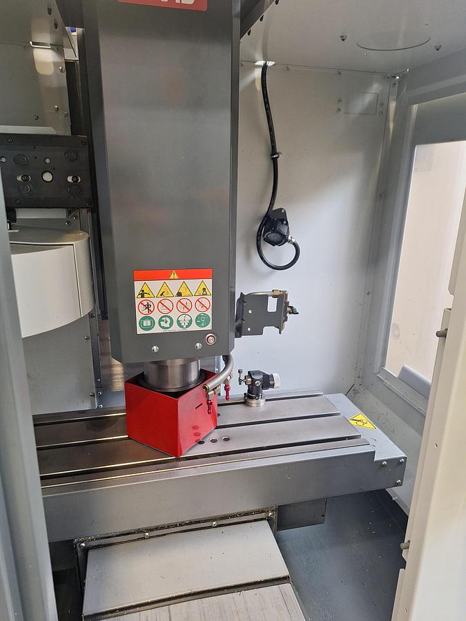 Usato CENTRO DI LAVORO HAAS MINIMILL SHOW ROOM