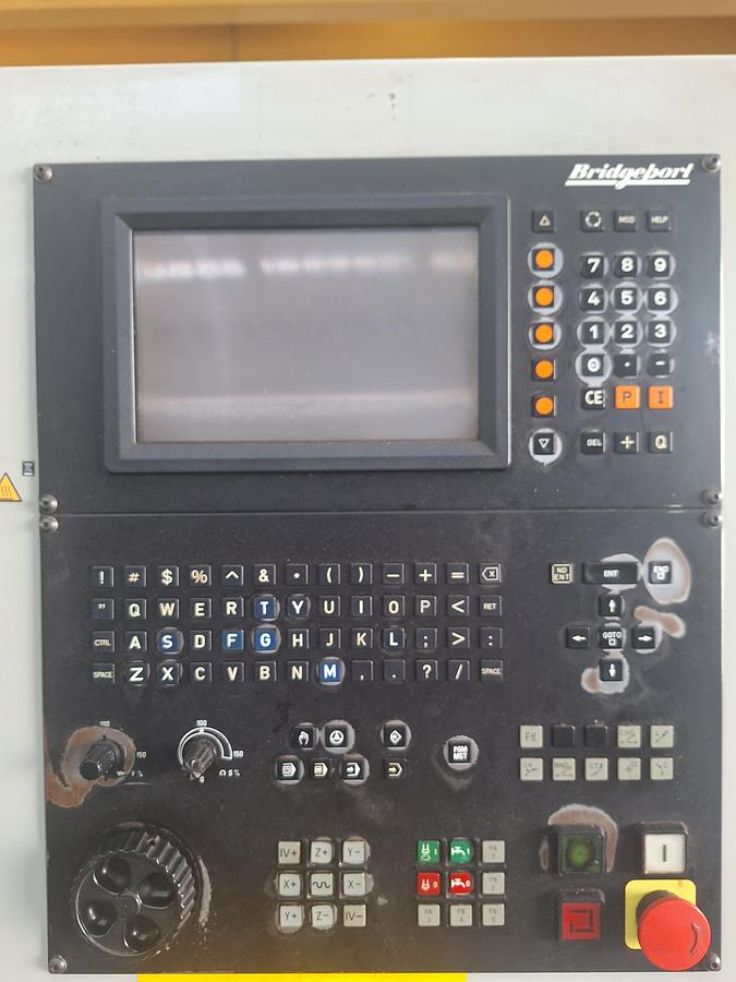 Usato CENTRO DI LAVORO BRIDGEPORT VMC 560/22