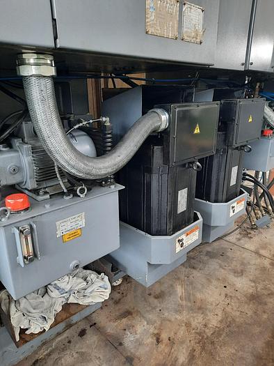 Usato TORNIO VERTICALE OKUMA & HOWA 2 SP – V 40