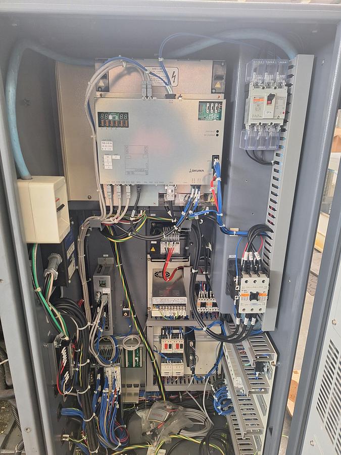 Usato TORNIO OKUMA GENOS L200 E-M USATO