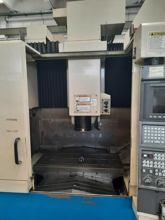 Usato CENTRO DI LAVORO VERTICALE OKUMA MB 46 VAE USATO